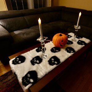 Envogue Lunaville Faux Fur Table Runner Halloween White Black Skulls 72 Inch NWT